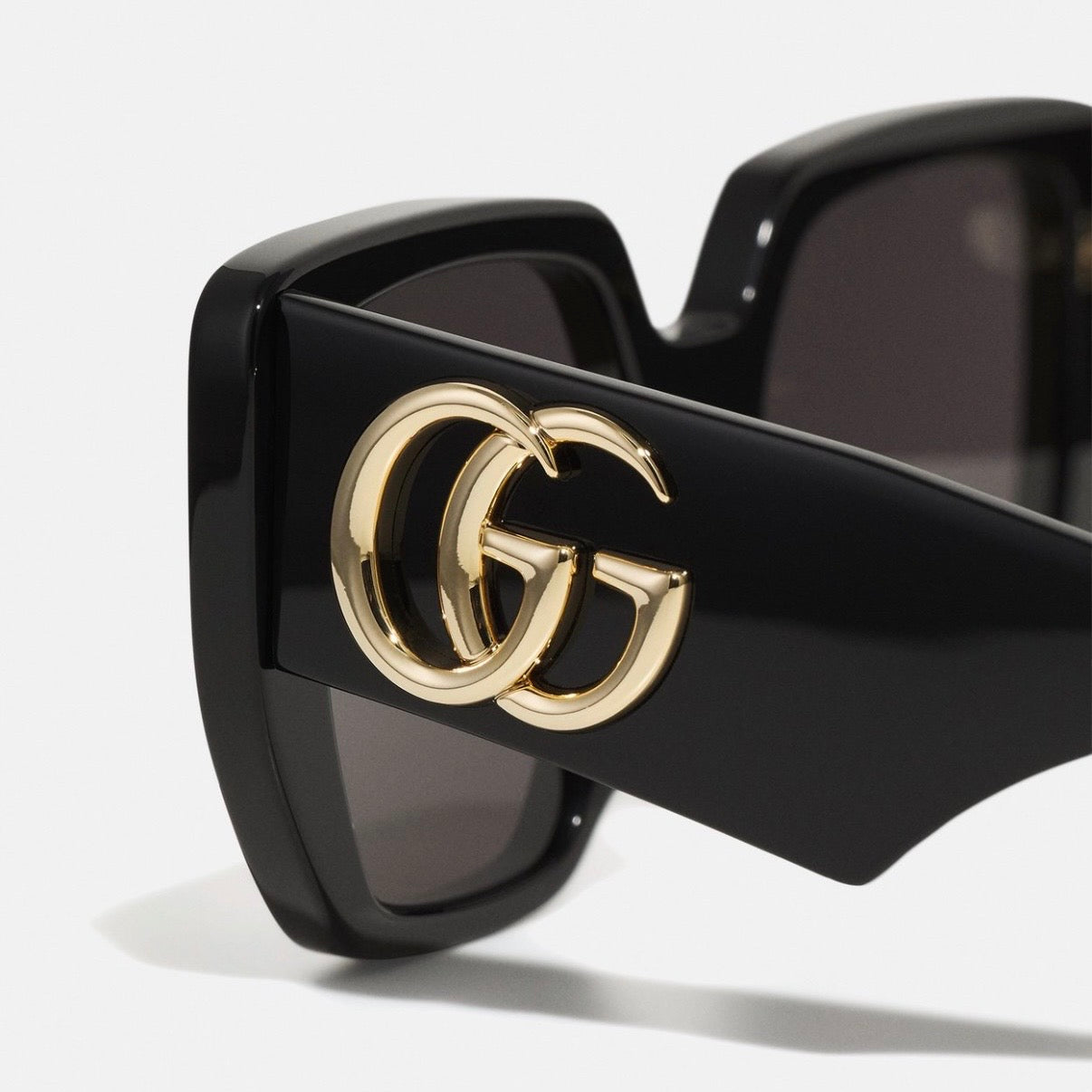 Lunettes de soleil Gucci GG0956S
