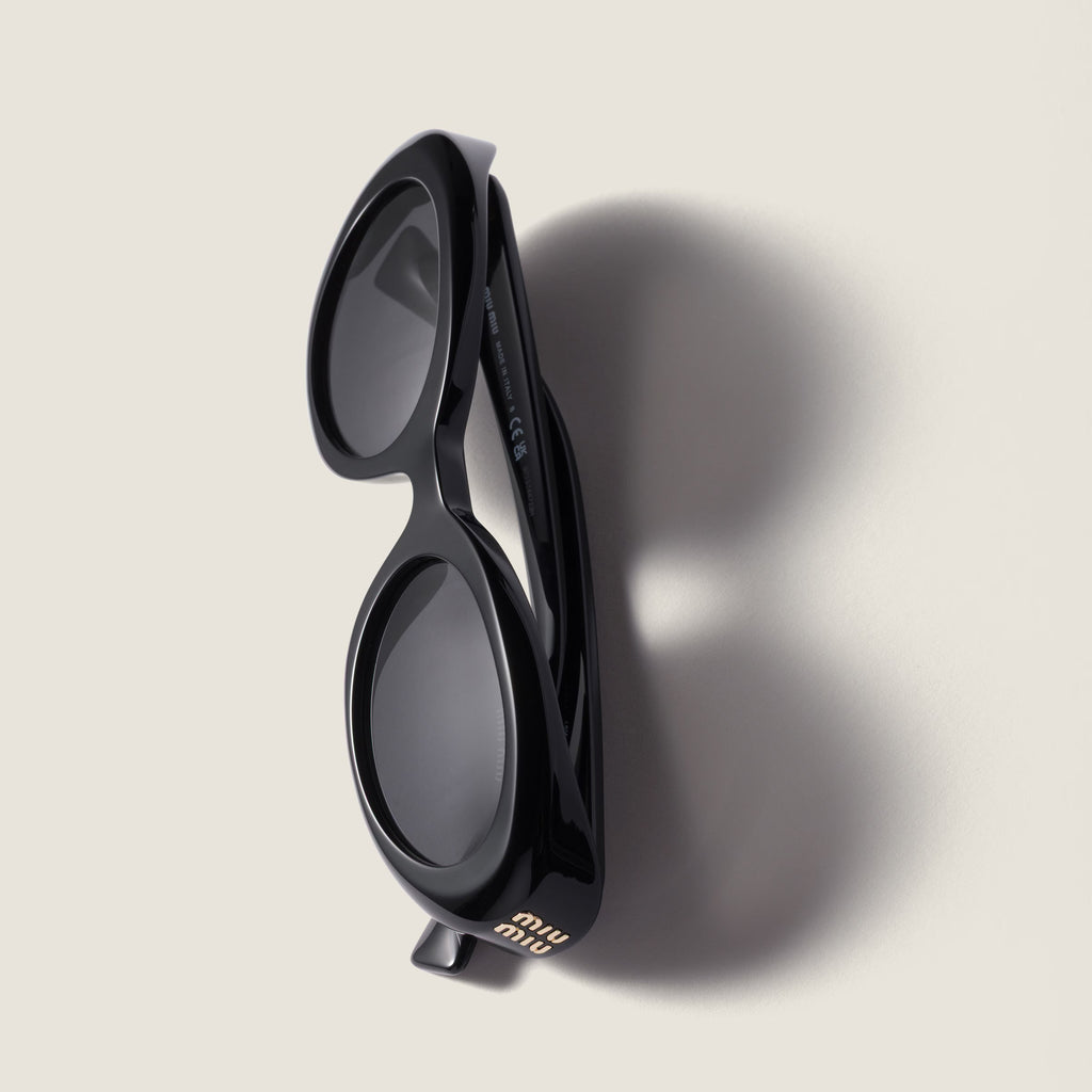 Lunettes de soleil Glimpse MU04ZS