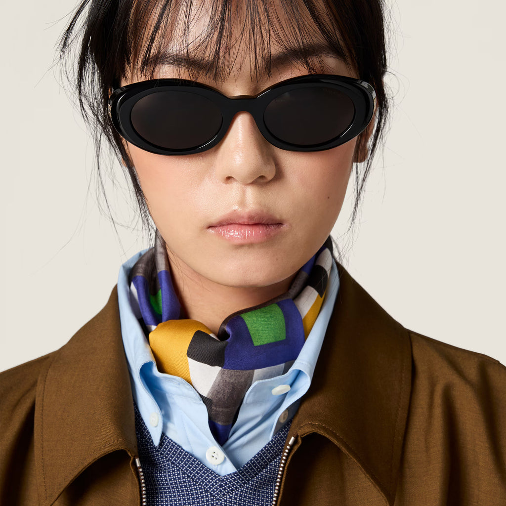Lunettes de soleil Glimpse MU04ZS