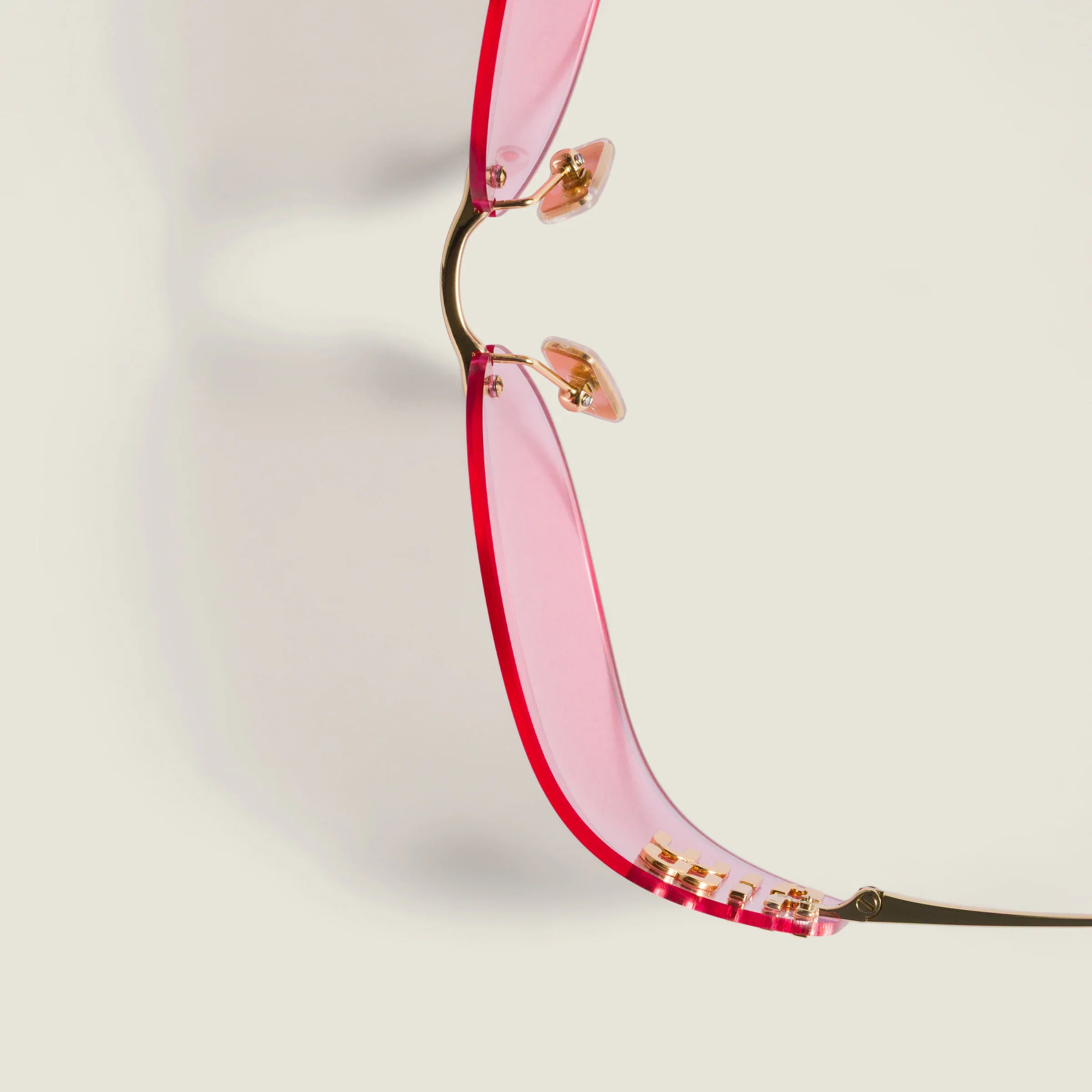 Lunettes de soleil MIU MIU MUZS Or