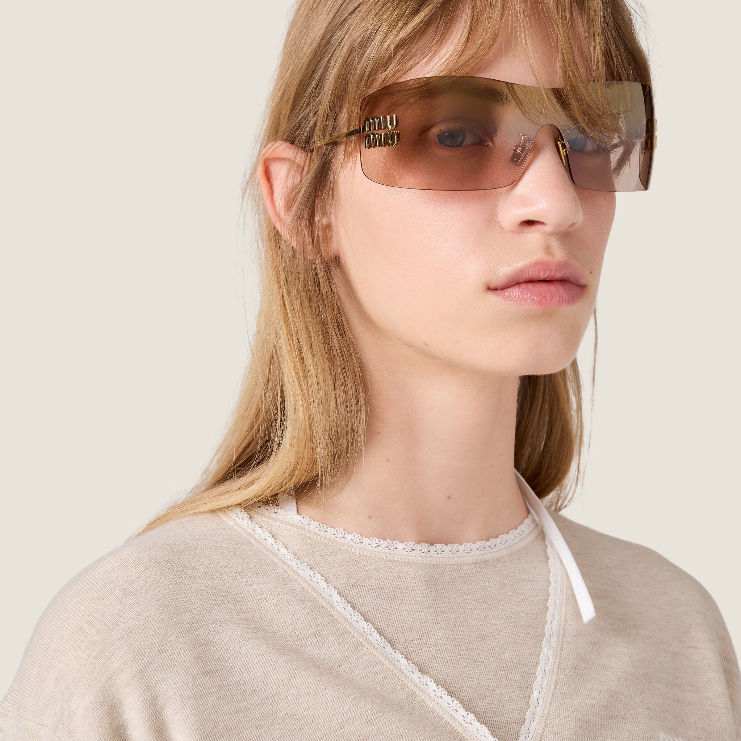 Lunettes de soleil MIU MIU MUZS